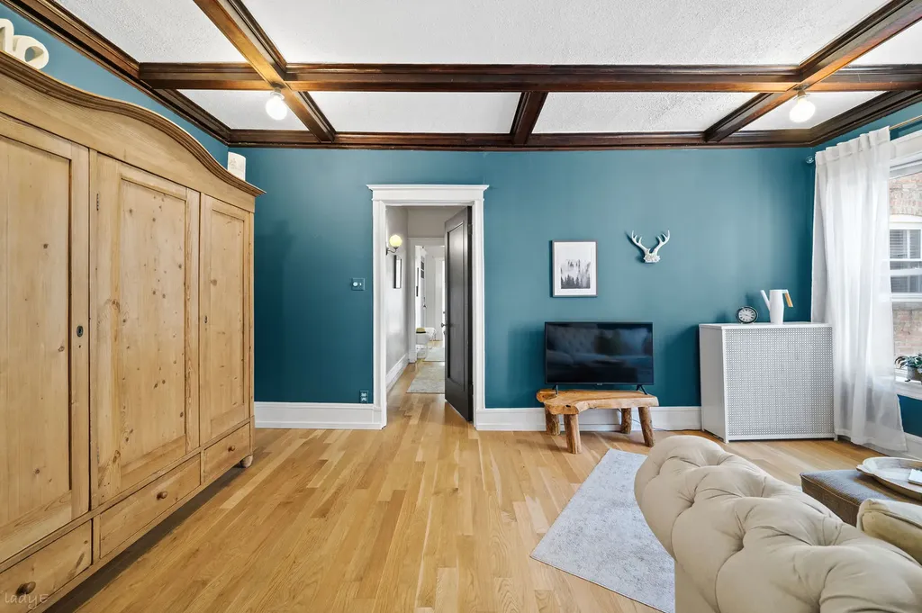 4517 North Ashland Avenue Chicago IL 60640