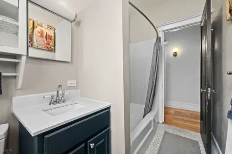 4517 North Ashland Avenue Chicago IL 60640