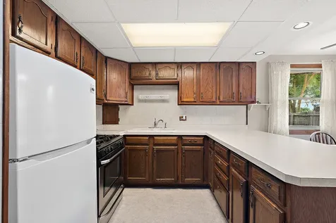 5547 Fairway Drive Crestwood IL 60418