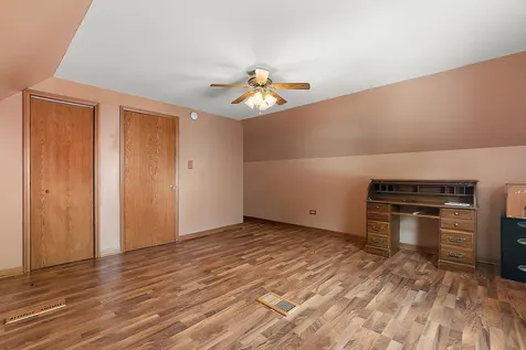 5547 Fairway Drive Crestwood IL 60418