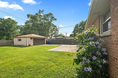 5547 Fairway Drive Crestwood IL 60418