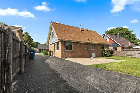 5547 Fairway Drive Crestwood IL 60418