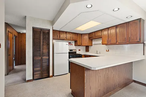 5547 Fairway Drive Crestwood IL 60418