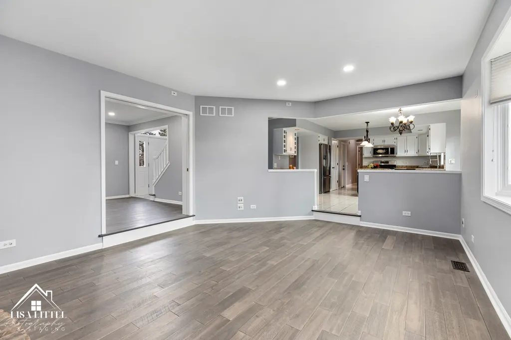 1523 Greenlake Drive Aurora IL 60502