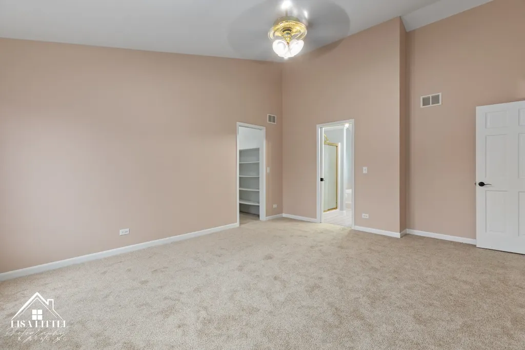 1523 Greenlake Drive Aurora IL 60502