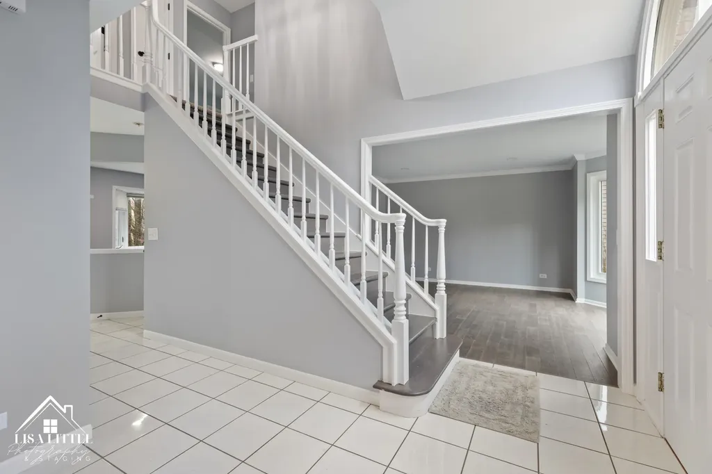 1523 Greenlake Drive Aurora IL 60502