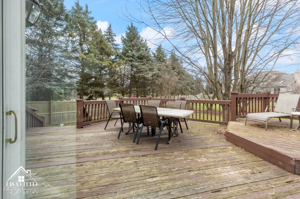 1523 Greenlake Drive Aurora IL 60502