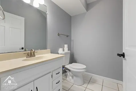 1523 Greenlake Drive Aurora IL 60502