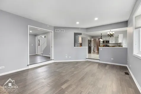 1523 Greenlake Drive Aurora IL 60502