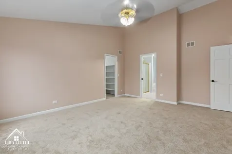 1523 Greenlake Drive Aurora IL 60502