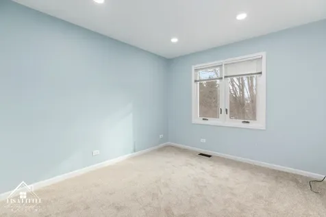 1523 Greenlake Drive Aurora IL 60502