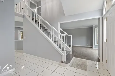 1523 Greenlake Drive Aurora IL 60502
