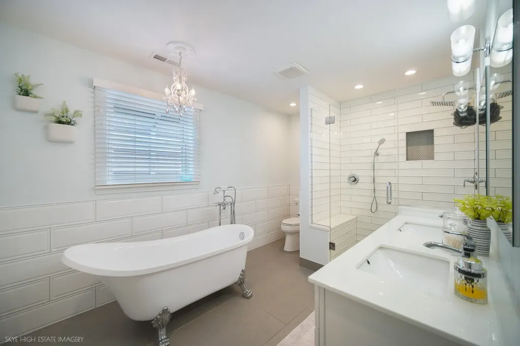 7720 West Chase Avenue Chicago IL 60631