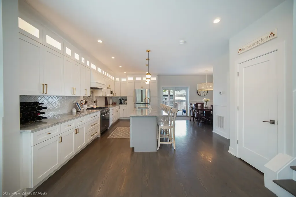 7720 West Chase Avenue Chicago IL 60631