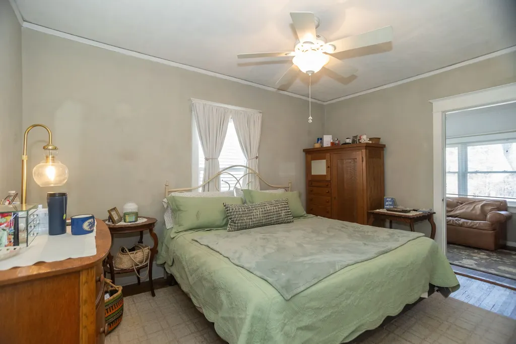 219 West Oak Avenue Wheaton IL 60187