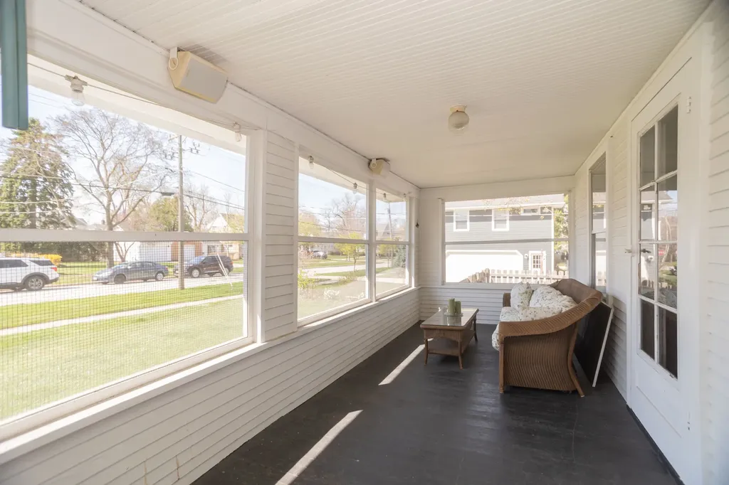 219 West Oak Avenue Wheaton IL 60187