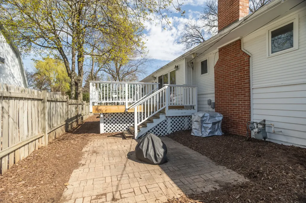 219 West Oak Avenue Wheaton IL 60187