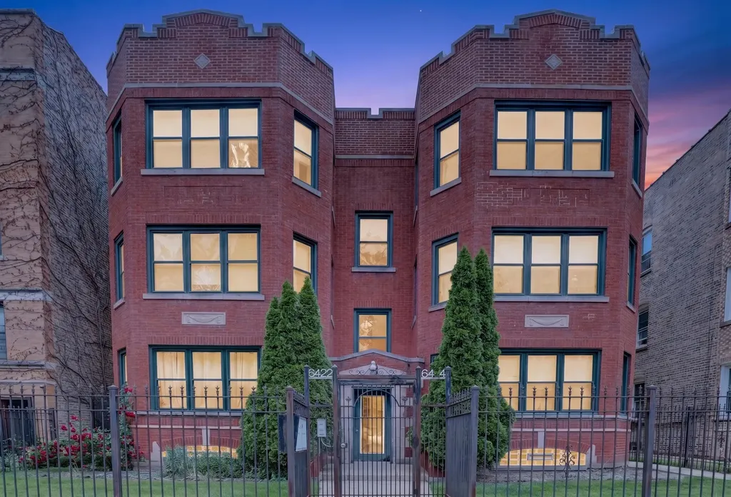 6424 North Albany Avenue Chicago IL 60645
