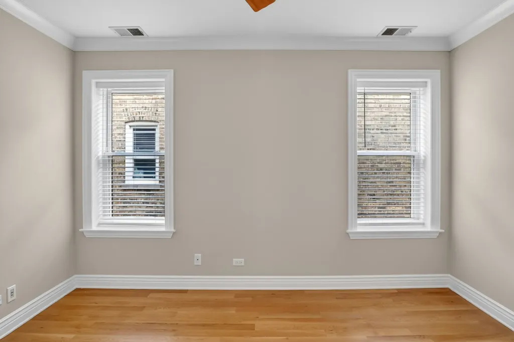 6424 North Albany Avenue Chicago IL 60645