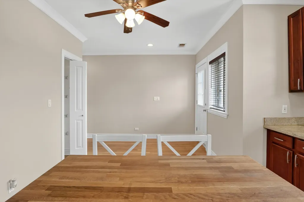 6424 North Albany Avenue Chicago IL 60645