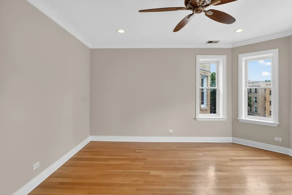 6424 North Albany Avenue Chicago IL 60645