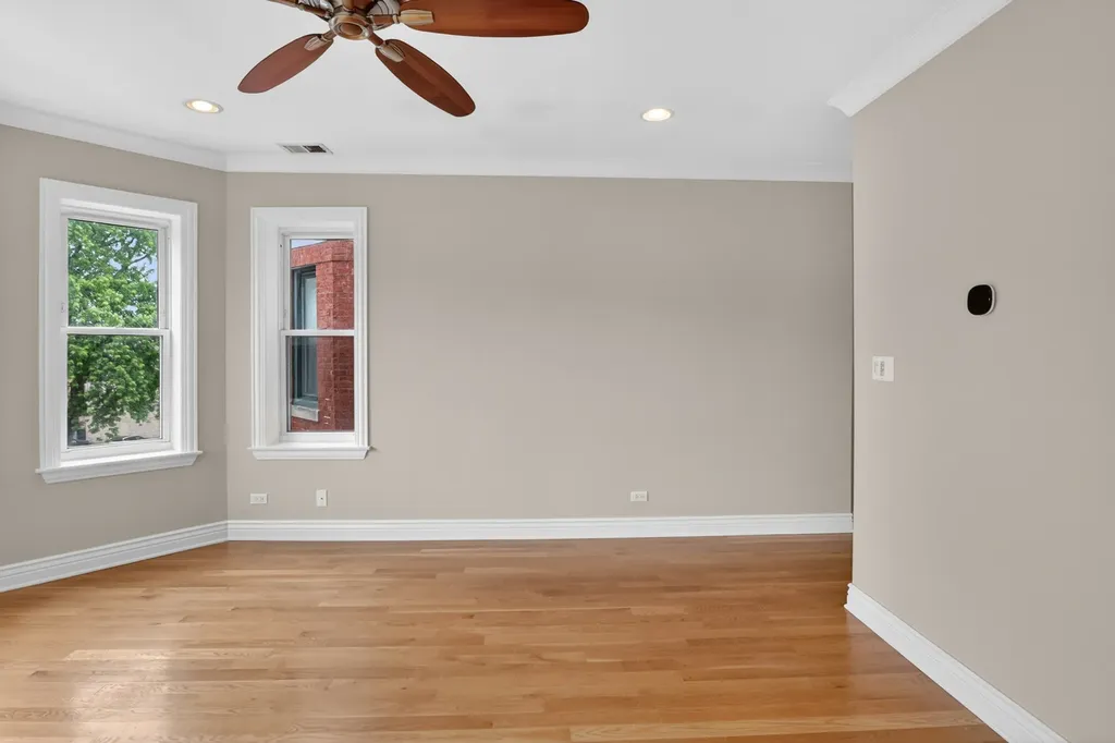 6424 North Albany Avenue Chicago IL 60645