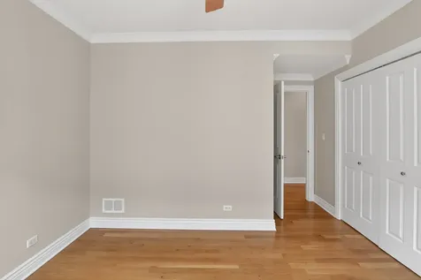 6424 North Albany Avenue Chicago IL 60645