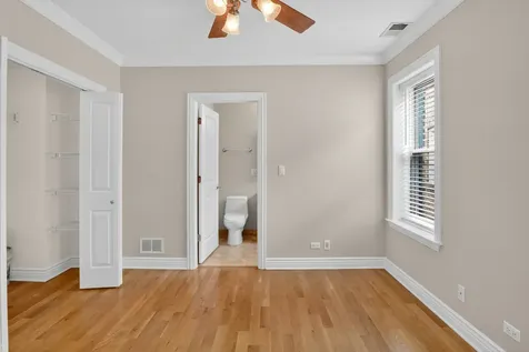 6424 North Albany Avenue Chicago IL 60645