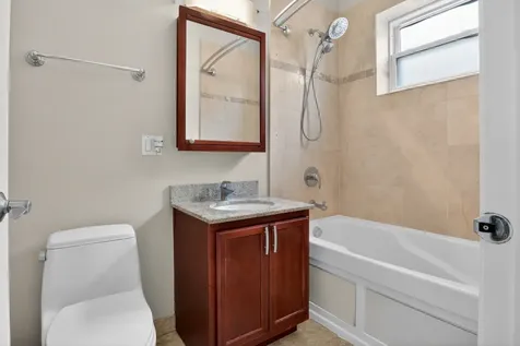 6424 North Albany Avenue Chicago IL 60645