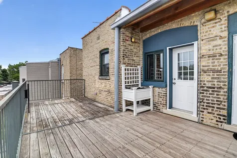 6424 North Albany Avenue Chicago IL 60645