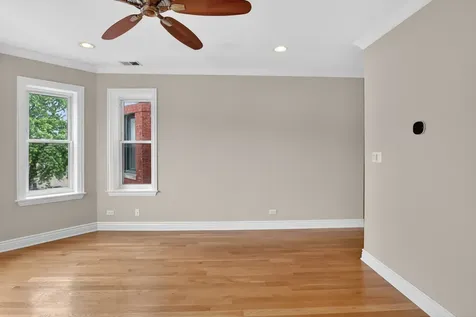 6424 North Albany Avenue Chicago IL 60645