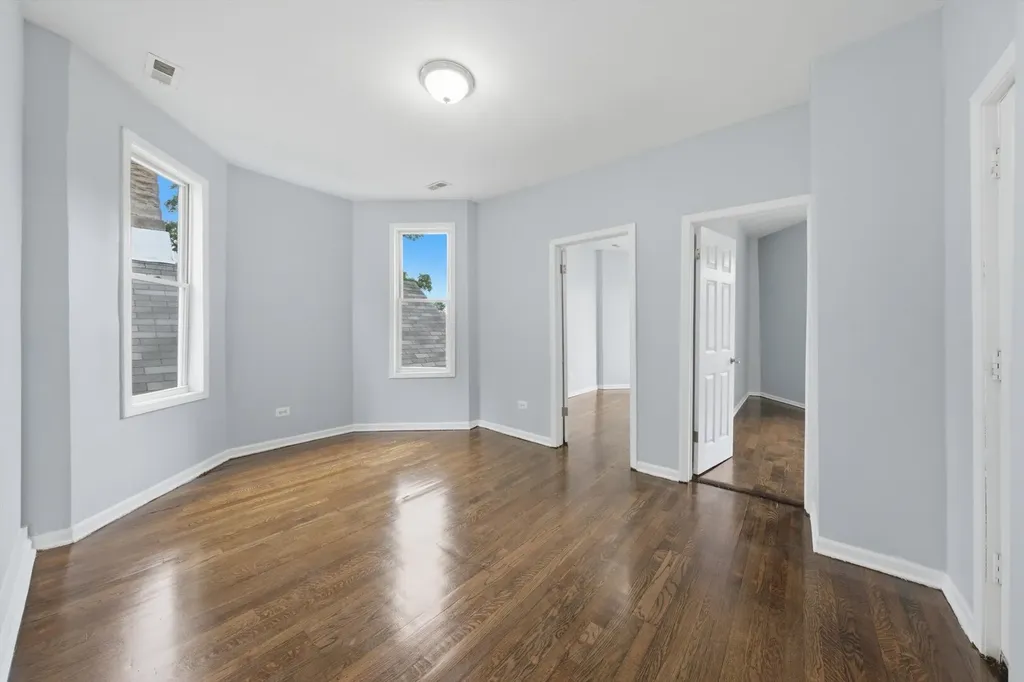 6739 South Laflin Street Chicago IL 60636