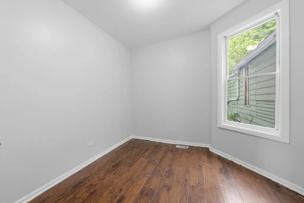 6739 South Laflin Street Chicago IL 60636