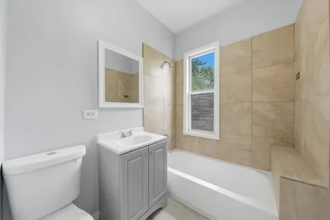 6739 South Laflin Street Chicago IL 60636