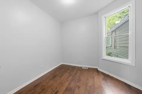 6739 South Laflin Street Chicago IL 60636