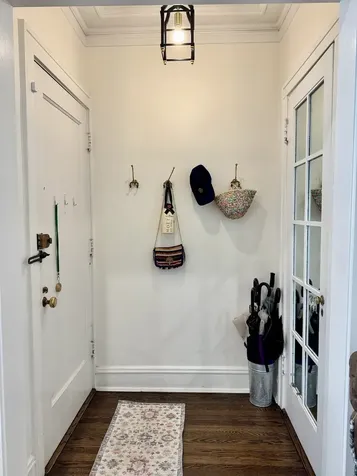 2948 North Pine Grove Avenue Chicago IL 60657