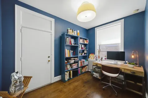 2948 North Pine Grove Avenue Chicago IL 60657