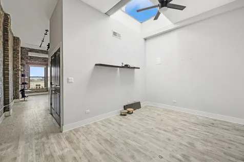 1572 North Milwaukee Avenue Chicago IL 60622