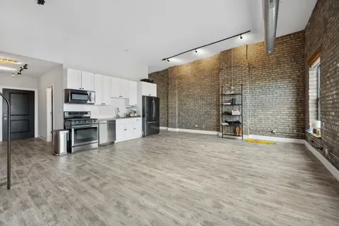 1572 North Milwaukee Avenue Chicago IL 60622