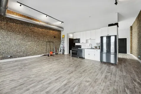 1572 North Milwaukee Avenue Chicago IL 60622