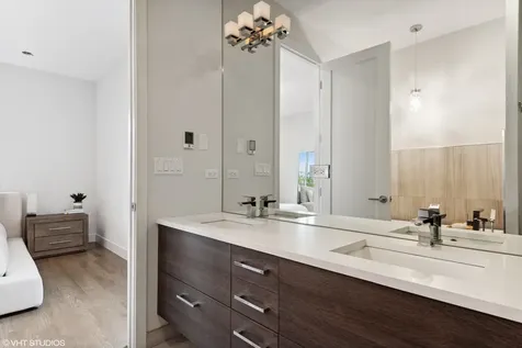826 North Marshfield Avenue Chicago IL 60622