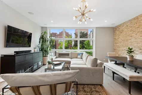 826 North Marshfield Avenue Chicago IL 60622
