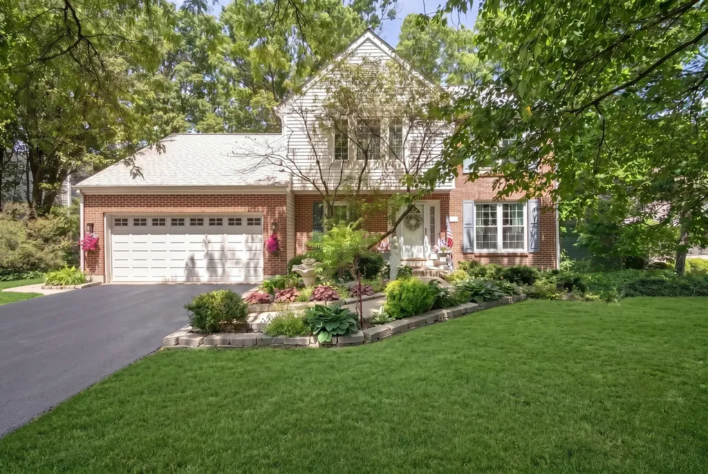 772 Red Oak Drive Bartlett IL 60103