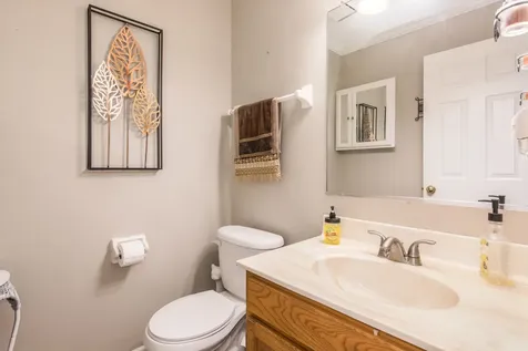 772 Red Oak Drive Bartlett IL 60103