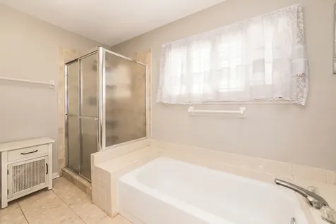 772 Red Oak Drive Bartlett IL 60103
