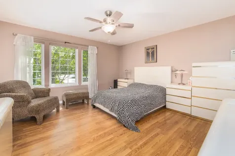 772 Red Oak Drive Bartlett IL 60103