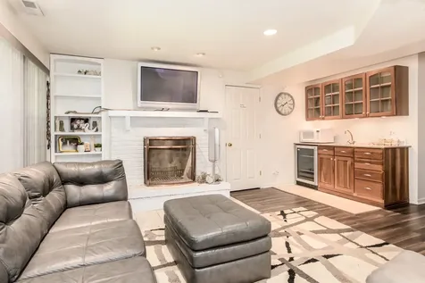 772 Red Oak Drive Bartlett IL 60103