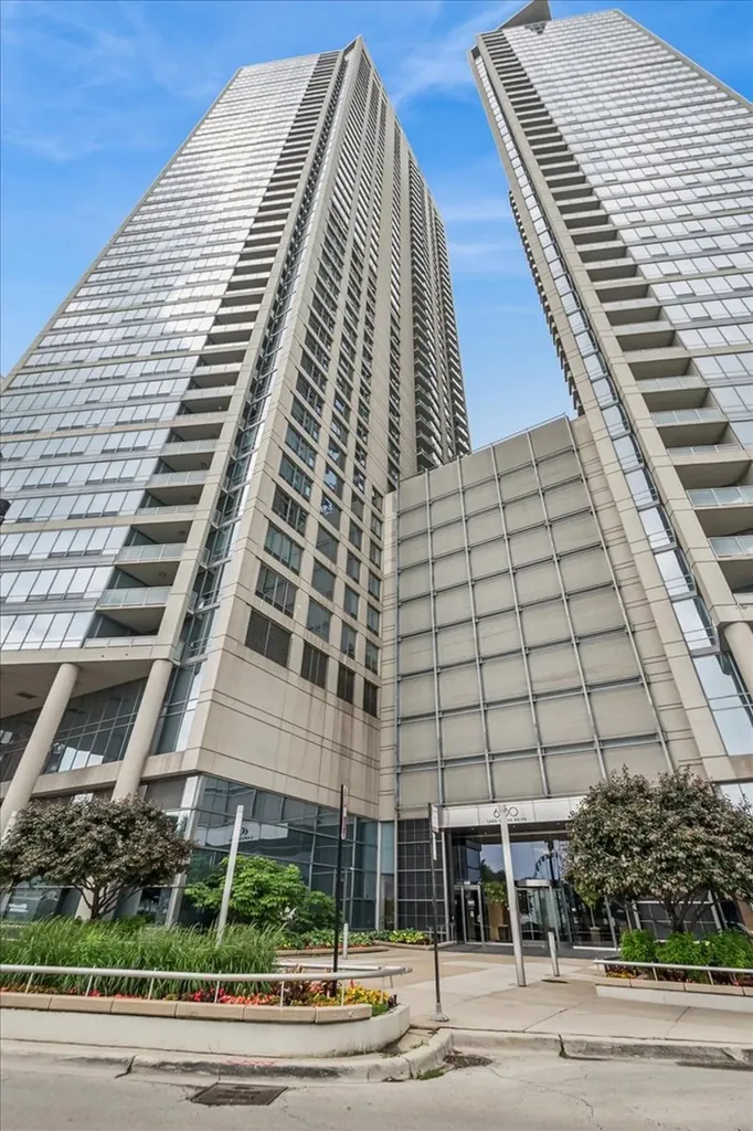 600 North Lake Shore Drive Chicago IL 60611