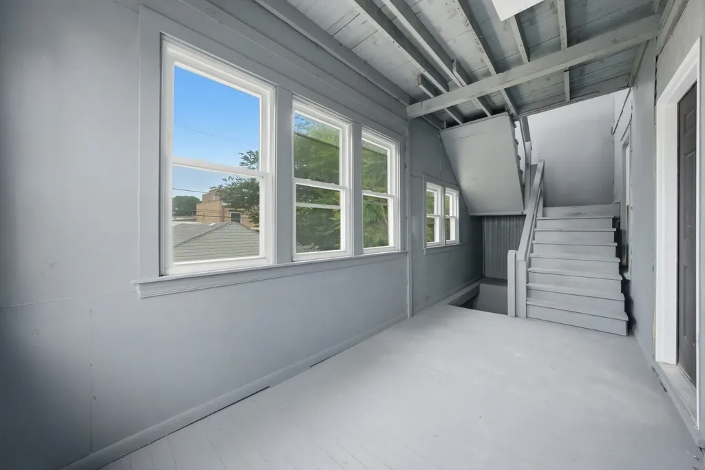 646 West 47th Place Chicago IL 60638