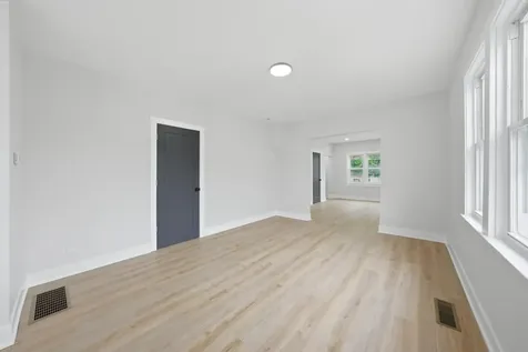 646 West 47th Place Chicago IL 60638